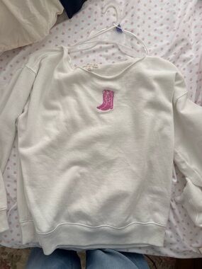 Aeropostale White Crewneck Sweatshirt with Pink Boot Motif